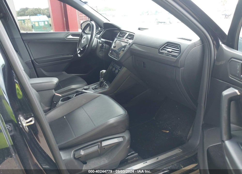2019 VOLKSWAGEN TIGUAN 2.0T SE/2.0T SEL/2.0T SEL R-LINE/2.0T SEL R-LINE BLACK VIN: 3VV2B7AX6KM031729