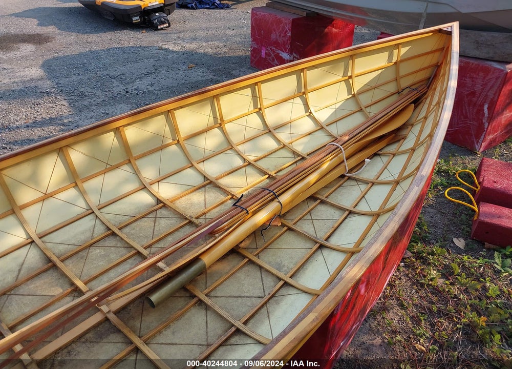 1996 HOMEMADE 12 FT CANOE VIN: 078812