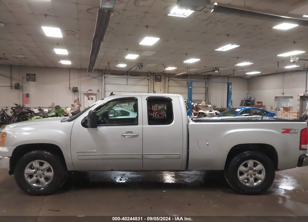 2011 GMC SIERRA 1500 SLT VIN: 1GTR2WE33BZ277084