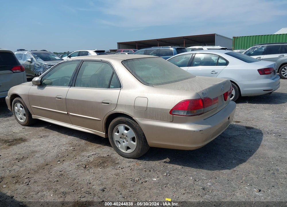 2001 HONDA ACCORD 3.0 EX VIN: 1HGCG16511A081654