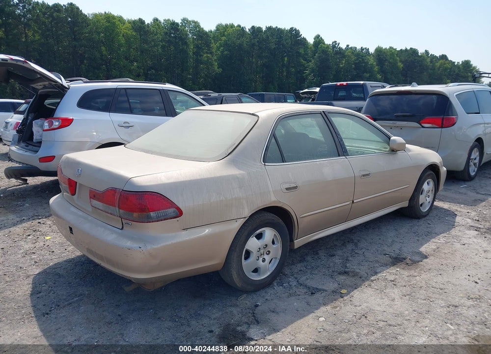 2001 HONDA ACCORD 3.0 EX VIN: 1HGCG16511A081654