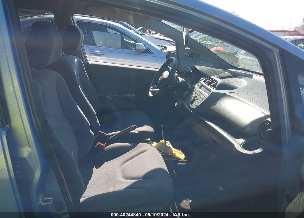 2010 HONDA FIT VIN: JHMGE8G29AC037505