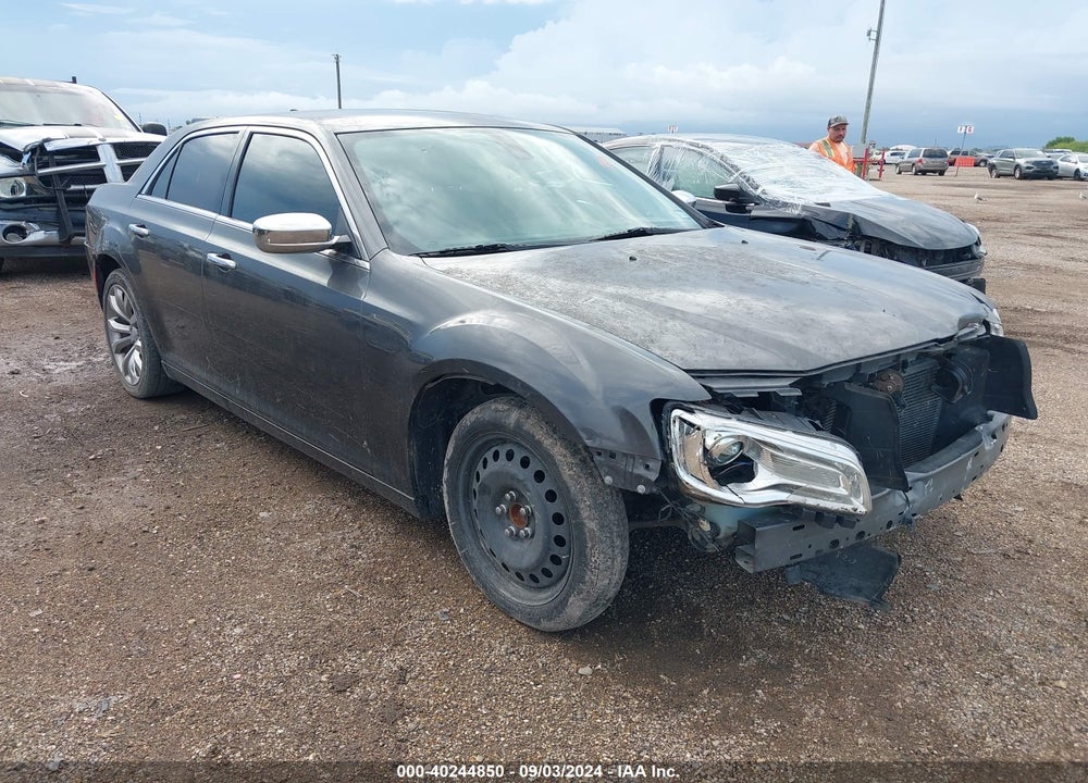 2019 CHRYSLER 300 LIMITED VIN: 2C3CCAEG7KH704358