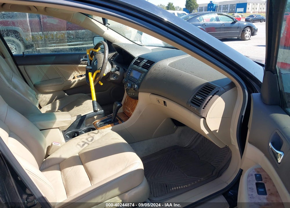 2004 HONDA ACCORD 3.0 EX VIN: 1HGCM66504A098519