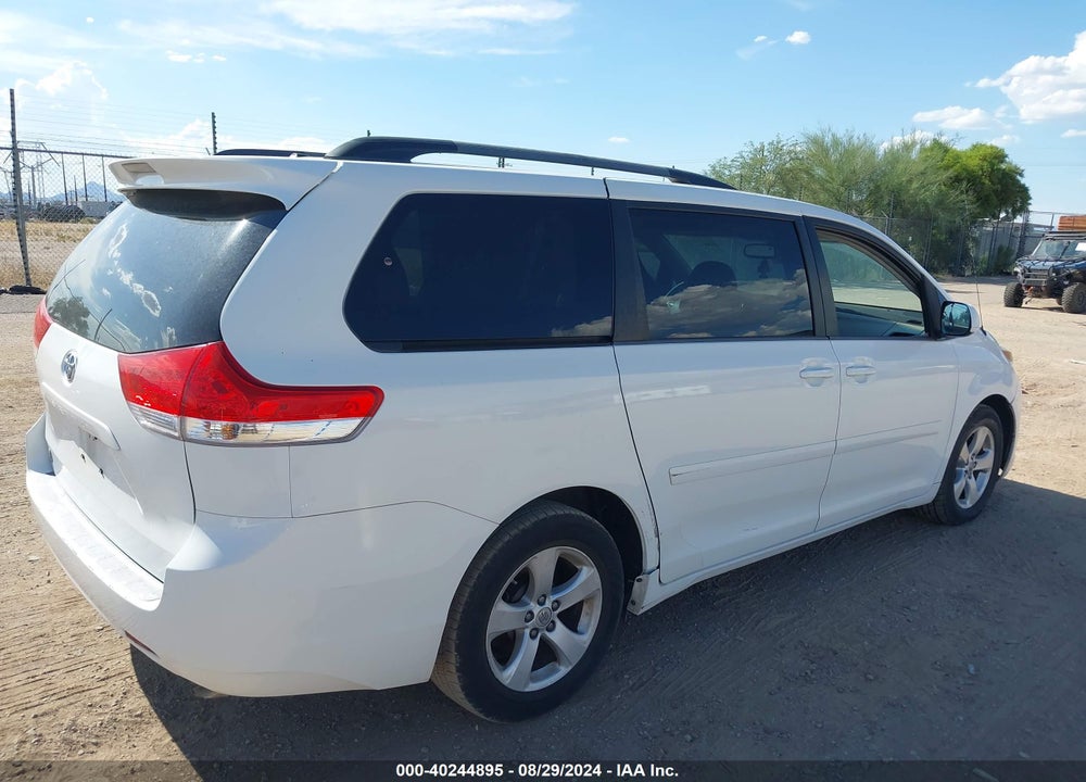 2014 TOYOTA SIENNA VIN: 5TDKK3DC7ES462164