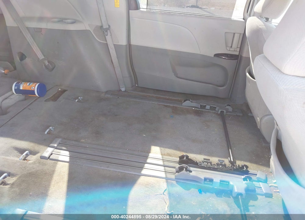 2014 TOYOTA SIENNA VIN: 5TDKK3DC7ES462164