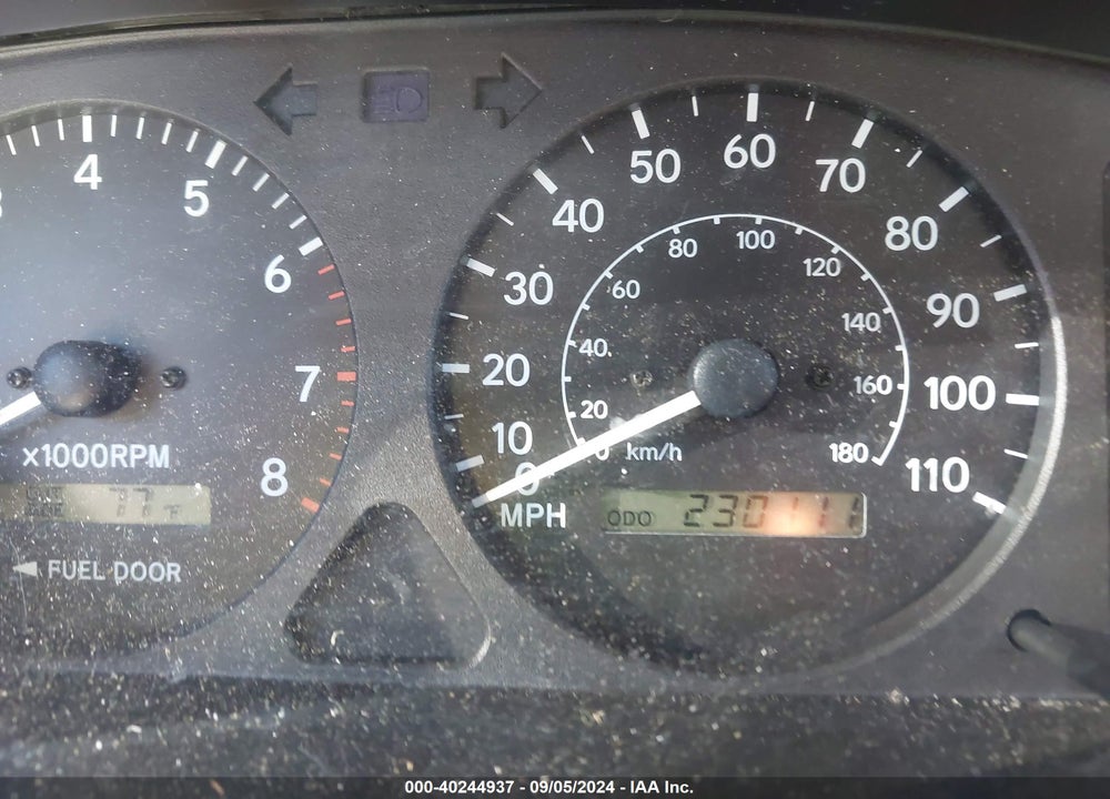 2001 TOYOTA COROLLA LE VIN: 2T1BR12E61C509644