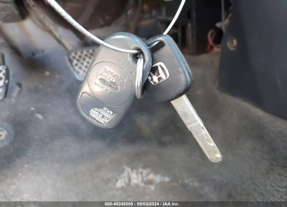 2005 HONDA CIVIC LX VIN: 1HGEM21565L064812