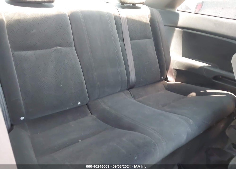 2005 HONDA CIVIC LX VIN: 1HGEM21565L064812