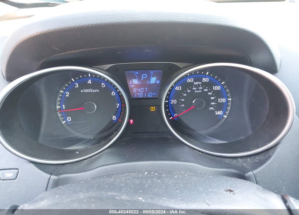 2011 HYUNDAI TUCSON LIMITED VIN: KM8JU3ACXBU203679