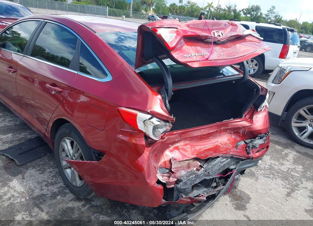 2015 HYUNDAI SONATA SE VIN: 5NPE24AF6FH133173