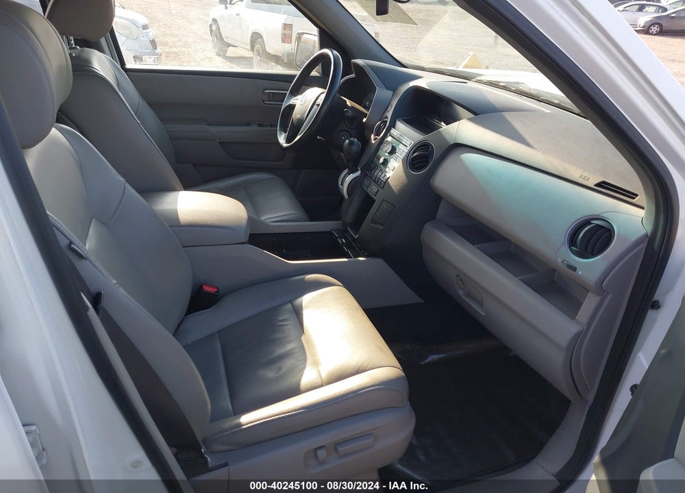 2011 HONDA PILOT EX-L VIN: 5FNYF3H59BB029066