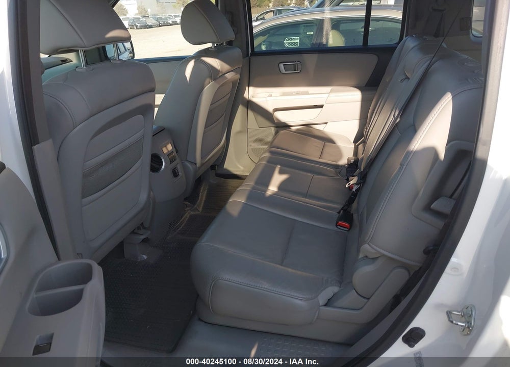 2011 HONDA PILOT EX-L VIN: 5FNYF3H59BB029066