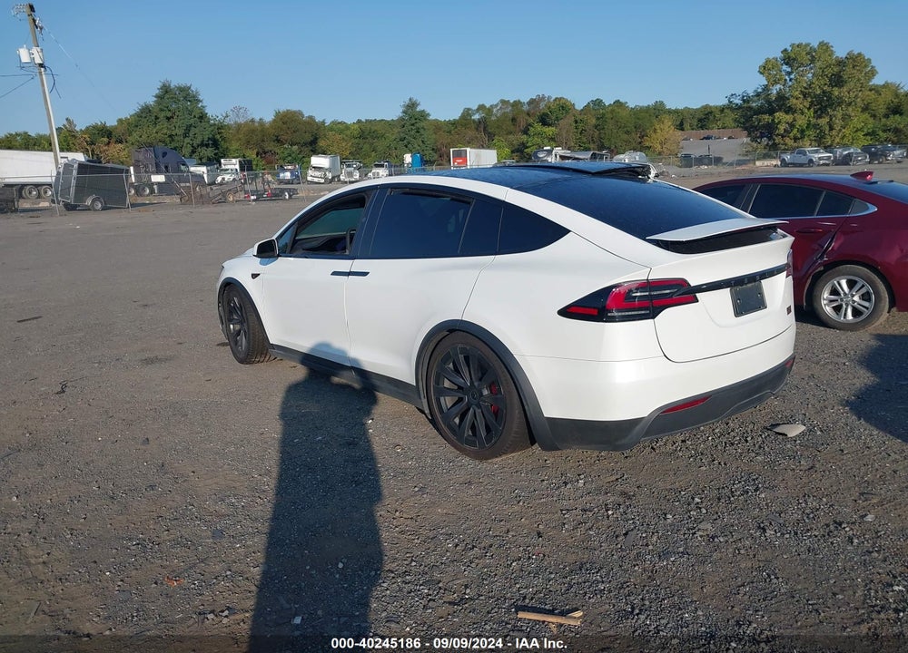 2023 TESLA MODEL X PLAID TRI MOTOR ALL-WHEEL DRIVE VIN: 7SAXCBE63PF400552