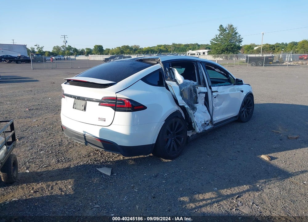 2023 TESLA MODEL X PLAID TRI MOTOR ALL-WHEEL DRIVE VIN: 7SAXCBE63PF400552