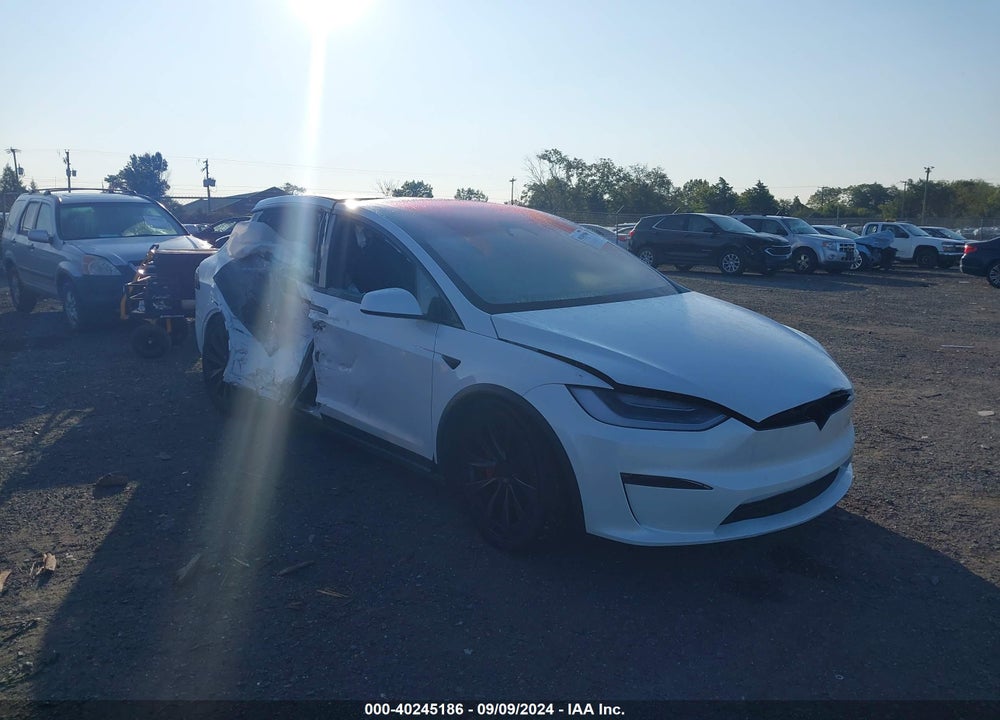 2023 TESLA MODEL X PLAID TRI MOTOR ALL-WHEEL DRIVE VIN: 7SAXCBE63PF400552