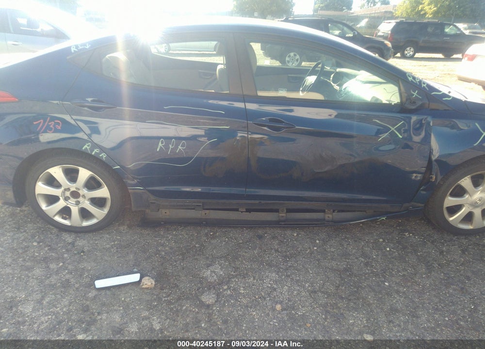 2013 HYUNDAI ELANTRA LIMITED VIN: KMHDH4AE8DU697746
