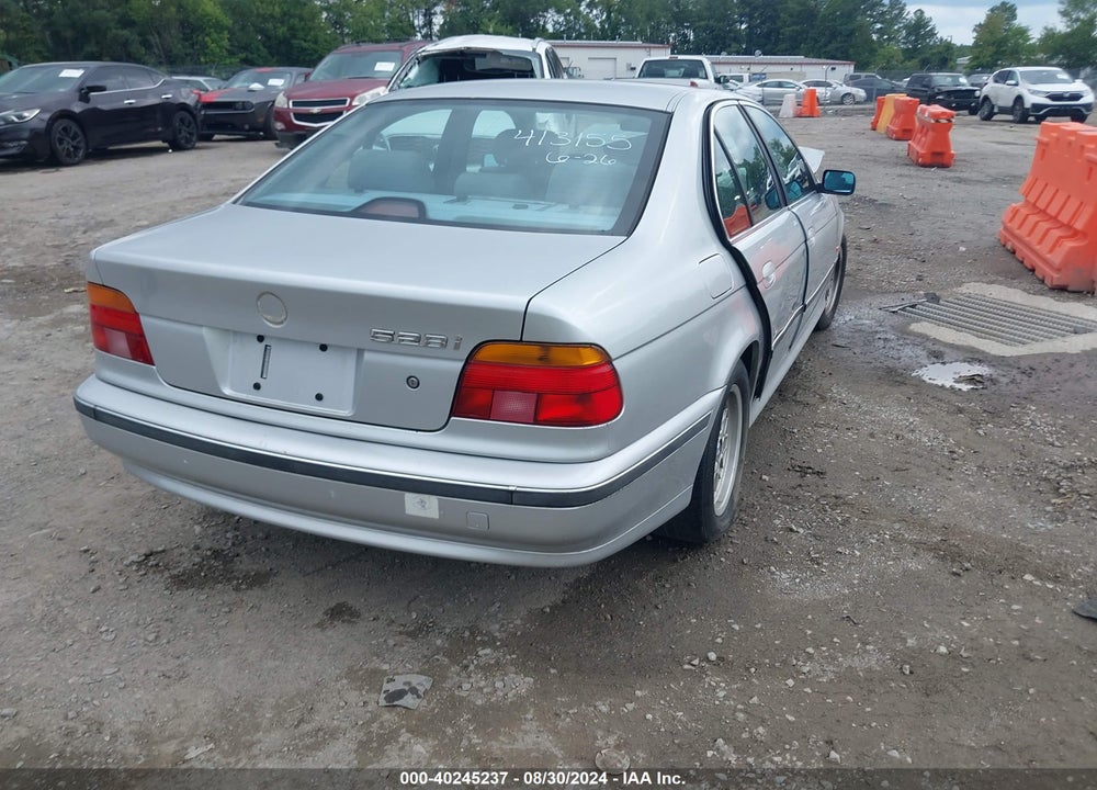 2000 BMW 528IA VIN: WBADM6346YGU15668