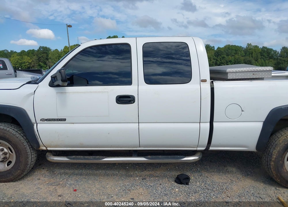 2001 CHEVROLET SILVERADO 2500HD VIN: 1GCHC29U81Z334611