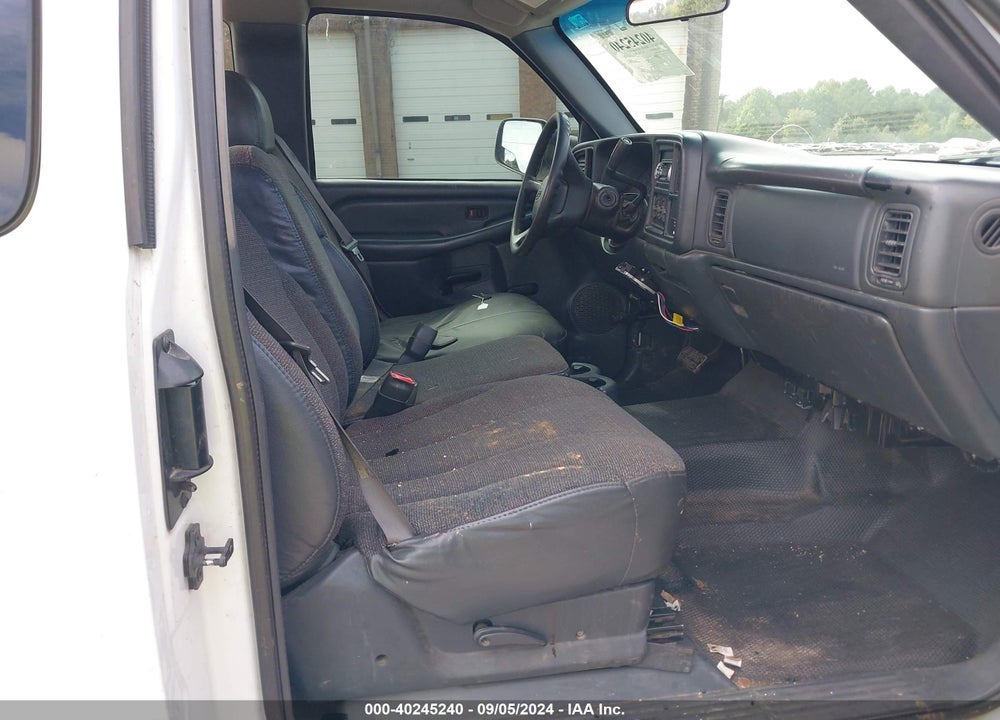 2001 CHEVROLET SILVERADO 2500HD VIN: 1GCHC29U81Z334611