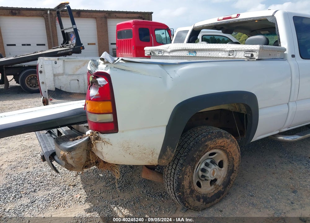 2001 CHEVROLET SILVERADO 2500HD VIN: 1GCHC29U81Z334611