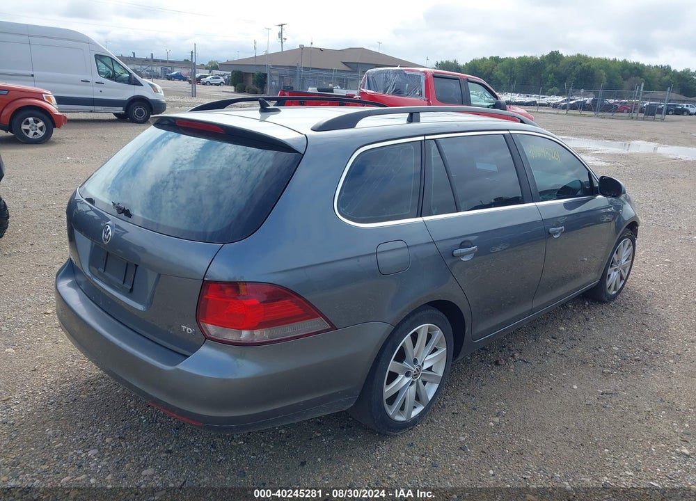 2013 VOLKSWAGEN JETTA SPORTWAGEN 2.0L TDI VIN: 3VWPL7AJ8DM667517