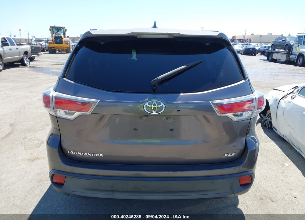 2015 TOYOTA HIGHLANDER XLE V6 VIN: 5TDKKRFH5FS103120