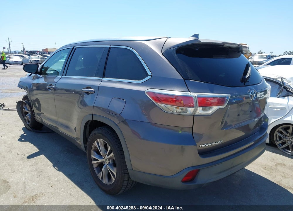 2015 TOYOTA HIGHLANDER XLE V6 VIN: 5TDKKRFH5FS103120