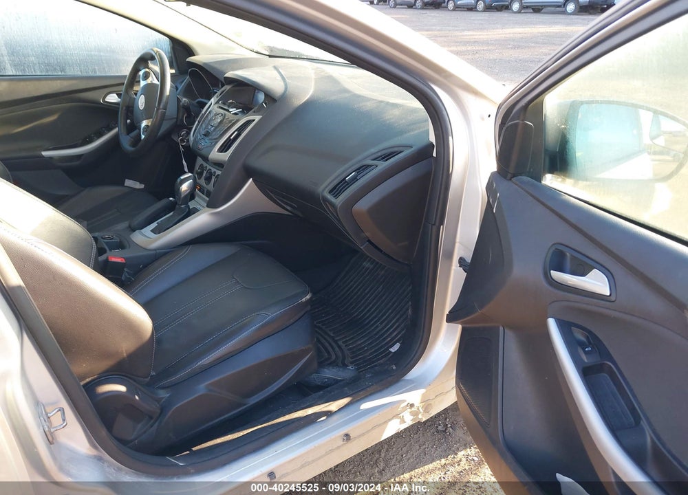 2014 FORD FOCUS SE VIN: 1FADP3K23EL361991