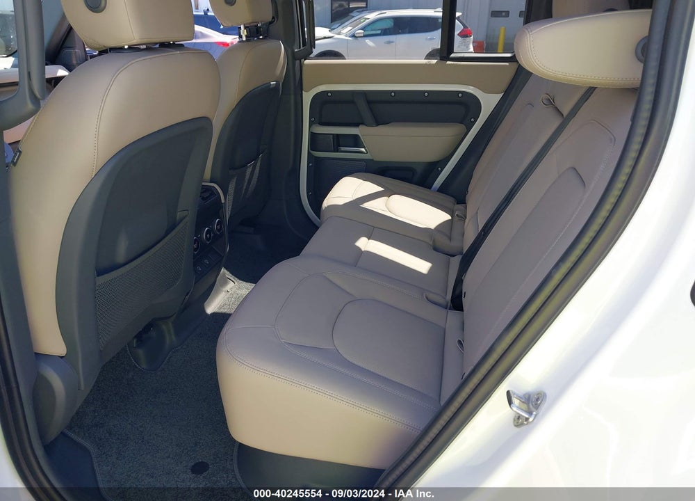 2024 LAND ROVER DEFENDER 110 P300 VIN: SALEJ7EXXR2315402