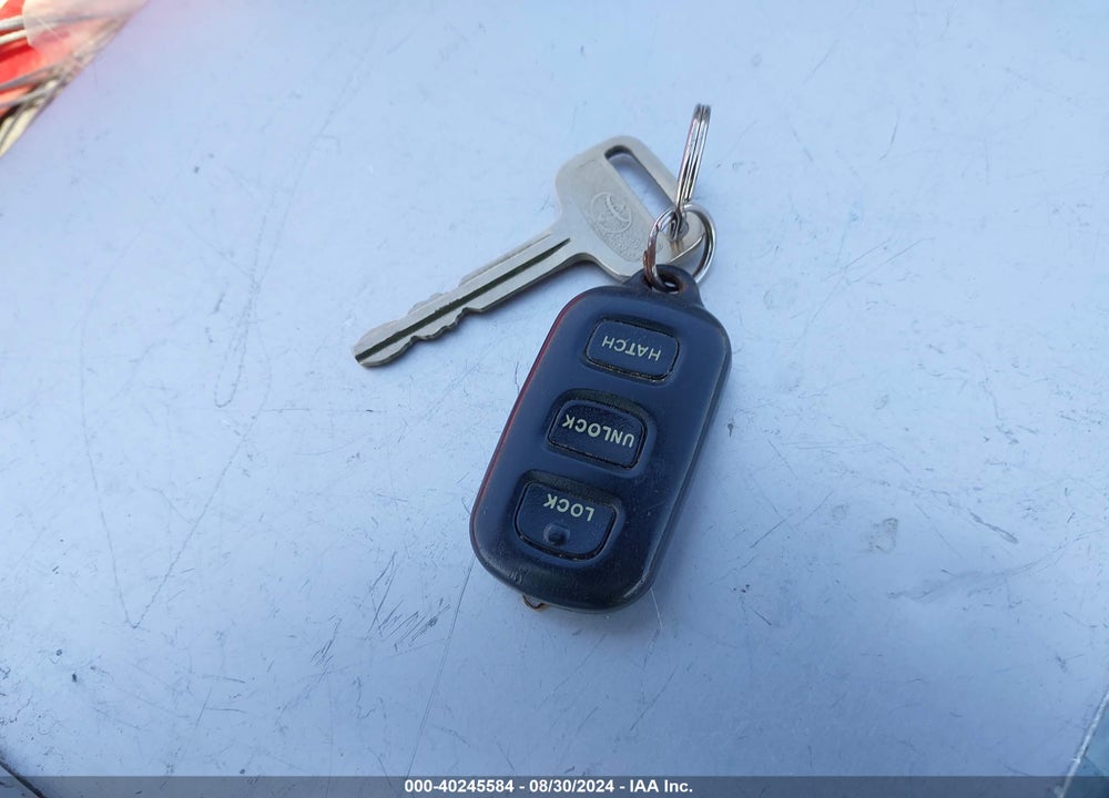 2004 TOYOTA MATRIX VIN: 2T1KY32E34C175267