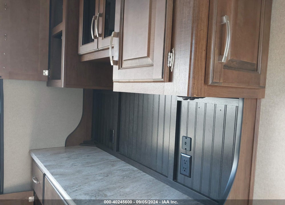 2019 GRAND DESI REFLECTION VIN: 573FR3622K3322059