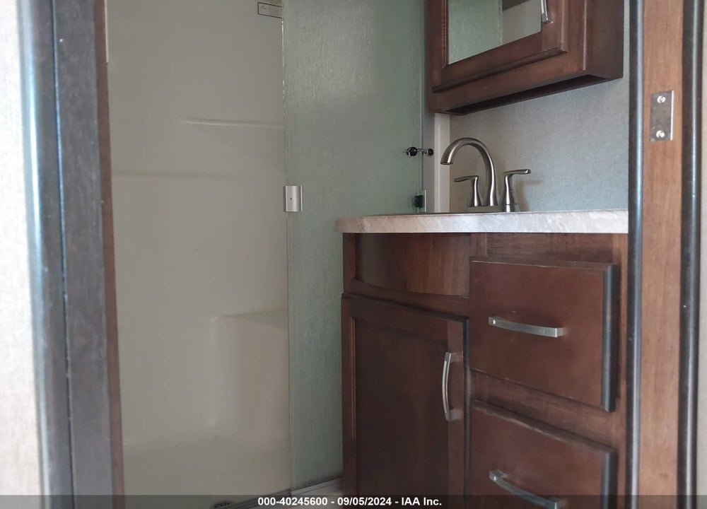 2019 GRAND DESI REFLECTION VIN: 573FR3622K3322059