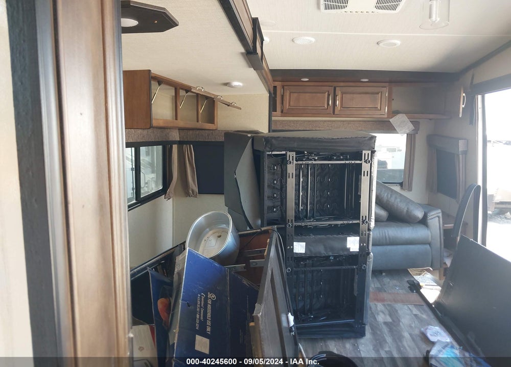 2019 GRAND DESI REFLECTION VIN: 573FR3622K3322059