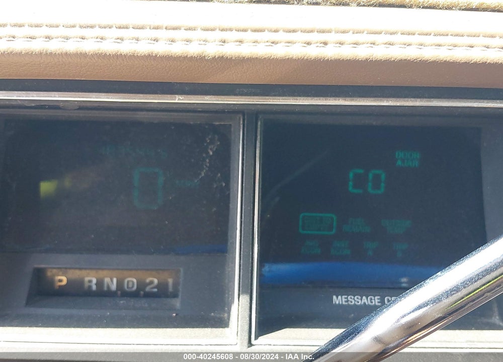 1994 LINCOLN TOWN CAR SIGNATURE/TOURNAMENT VIN: 1LNLM82WXRY733006