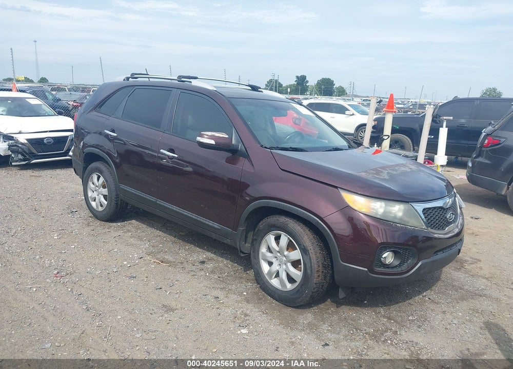 2011 KIA SORENTO LX VIN: 5XYKT4A19BG184317