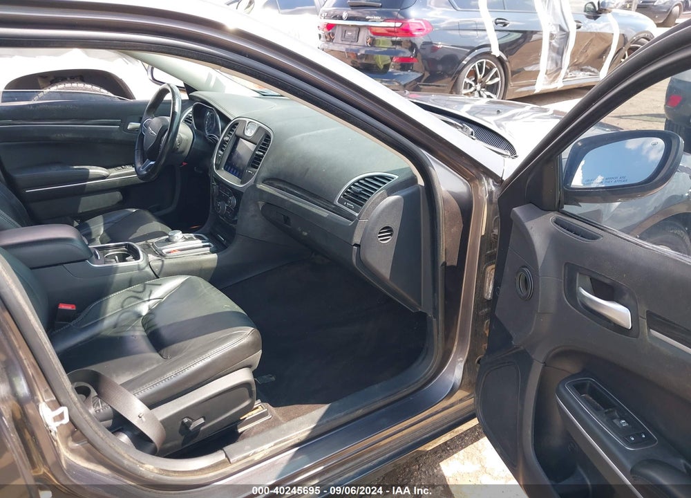 2017 CHRYSLER 300 LIMITED VIN: 2C3CCAAGXHH662086