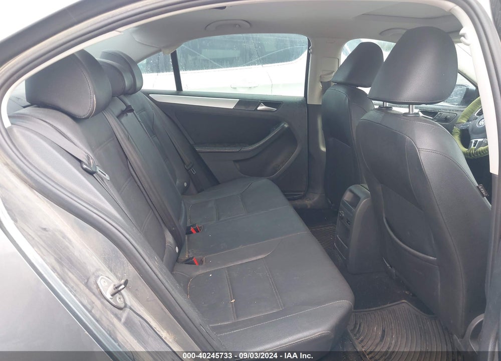 2012 VOLKSWAGEN JETTA 2.0L TDI VIN: 3VWLL7AJ4CM338553