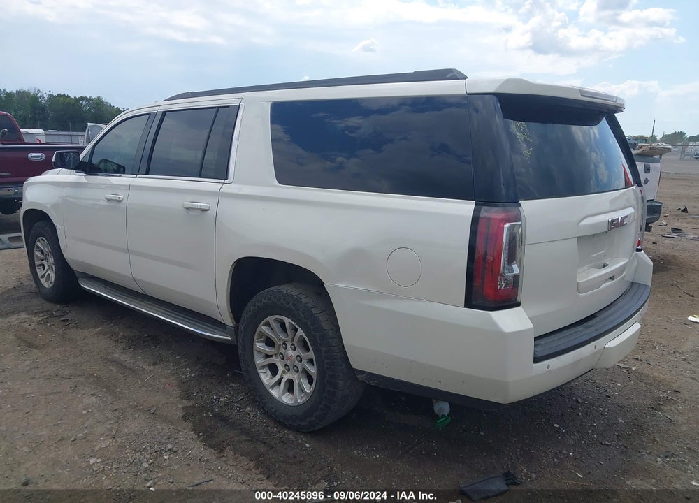 2015 GMC YUKON XL 1500 SLT VIN: 1GKS2HKC4FR545698
