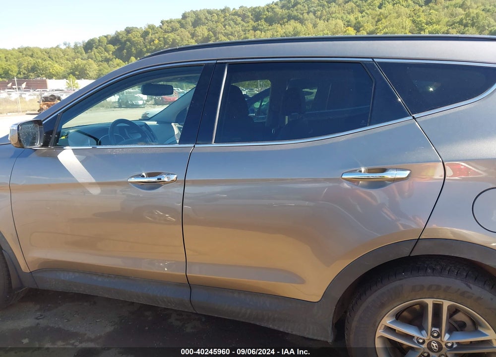 2017 HYUNDAI SANTA FE SPORT 2.4L VIN: 5NMZUDLB7HH021911