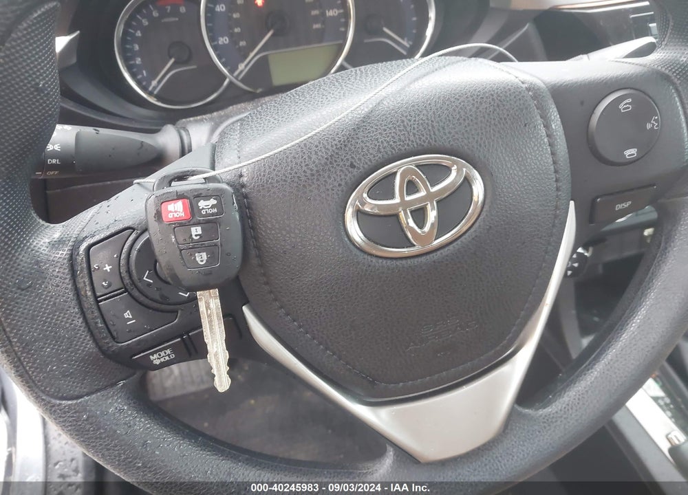 2015 TOYOTA COROLLA LE VIN: 5YFBURHE4FP245903