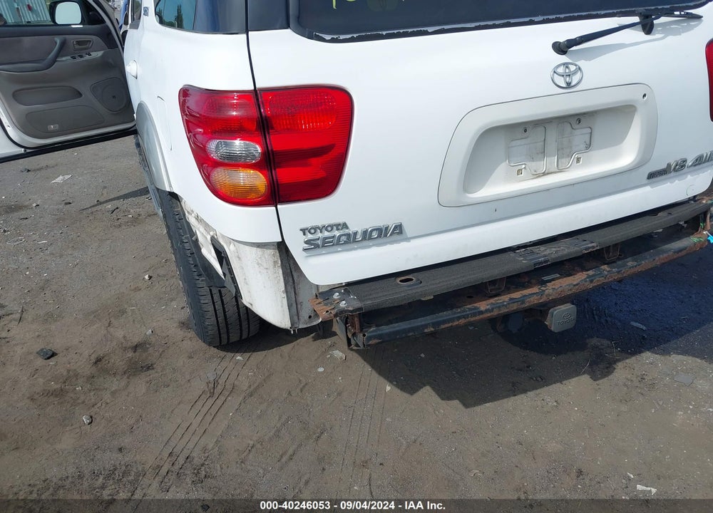 2004 TOYOTA SEQUOIA SR5 V8 VIN: 5TDBT44A34S207687