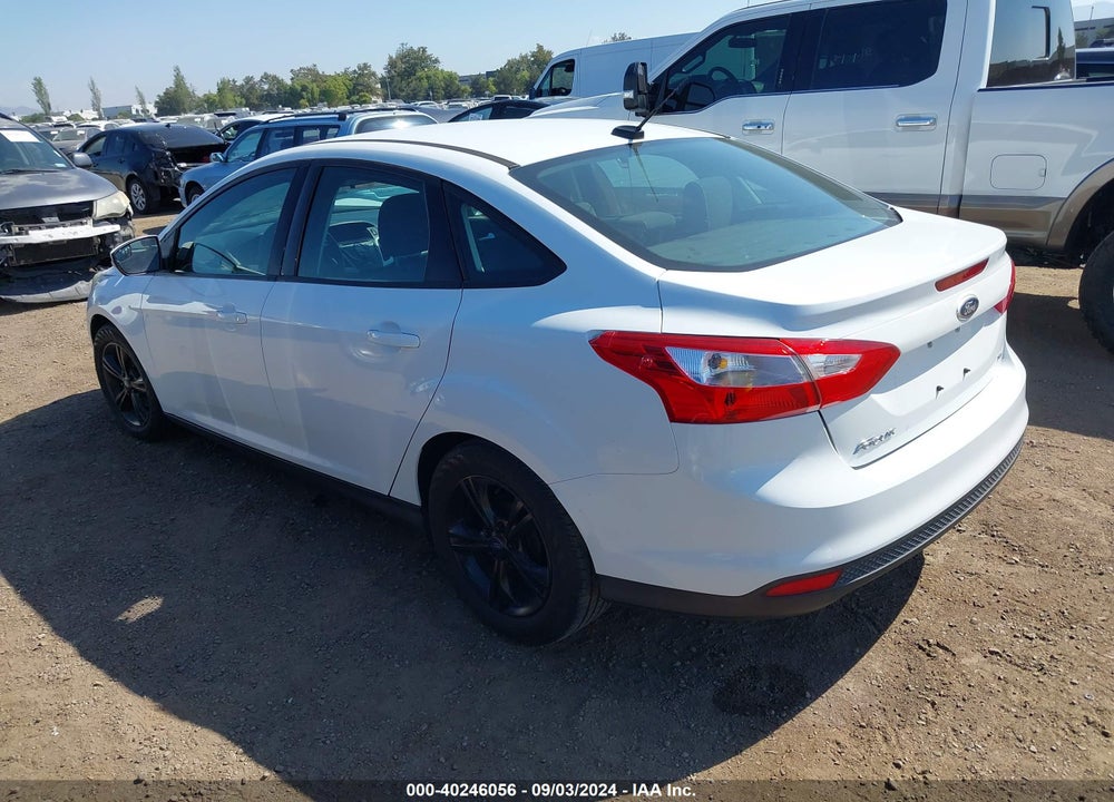 2014 FORD FOCUS SE VIN: 1FADP3F26EL230239