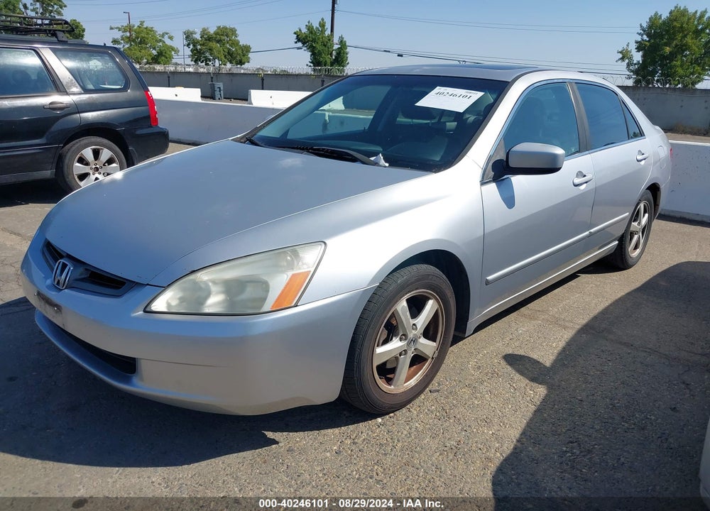 2004 HONDA ACCORD 2.4 EX VIN: JHMCM567X4C005535