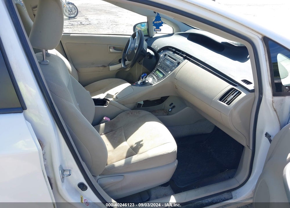 2011 TOYOTA PRIUS TWO VIN: JTDKN3DU0B0303792