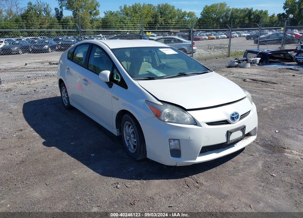 2011 TOYOTA PRIUS TWO VIN: JTDKN3DU0B0303792