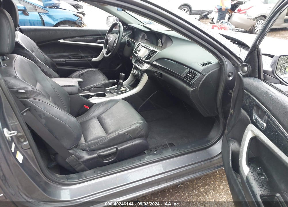 2013 HONDA ACCORD EX-L V-6 VIN: 1HGCT2A81DA001504