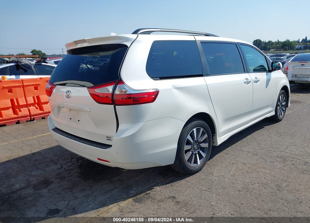 2018 TOYOTA SIENNA XLE 7 PASSENGER VIN: 5TDDZ3DC1JS206228