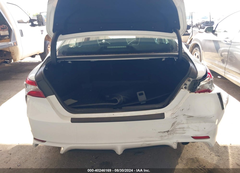 2019 TOYOTA CAMRY SE VIN: 4T1B11HK2KU244483