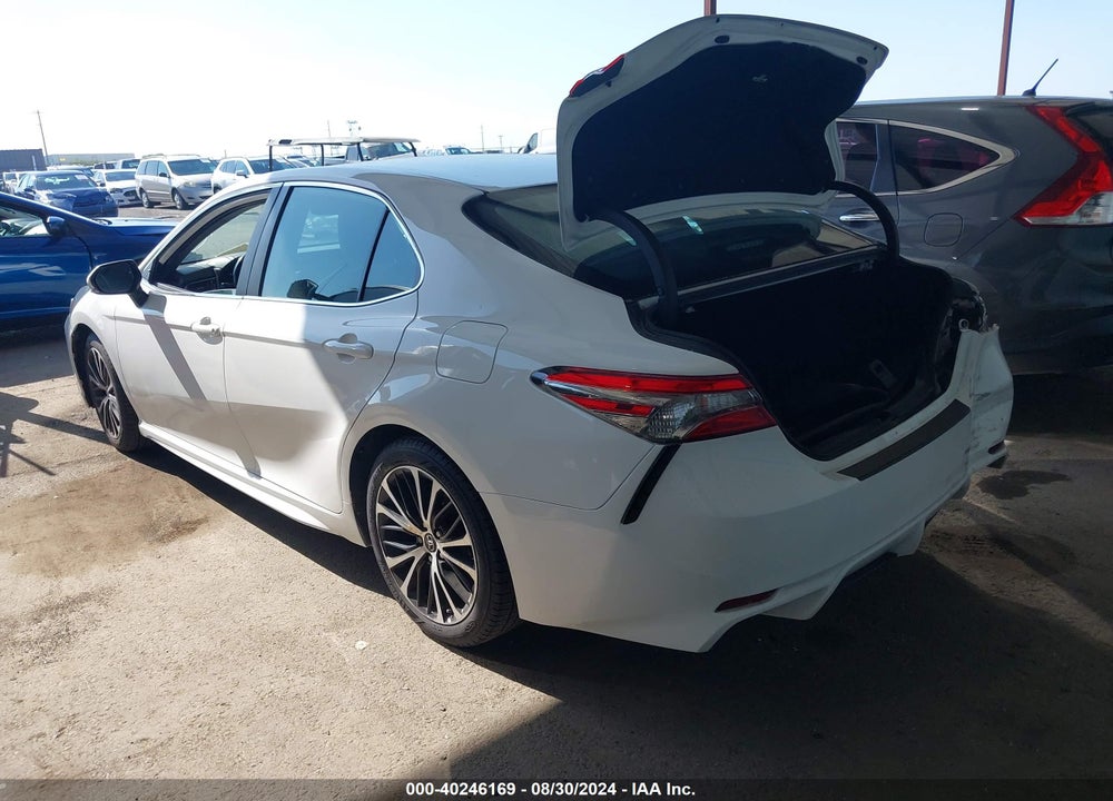 2019 TOYOTA CAMRY SE VIN: 4T1B11HK2KU244483